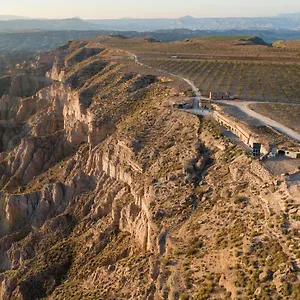https://cuevas-el-torriblanco.es-andalucia.com