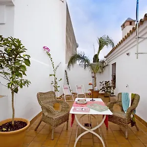 https://apartamentos-plaza-pilatos.es-andalucia.com